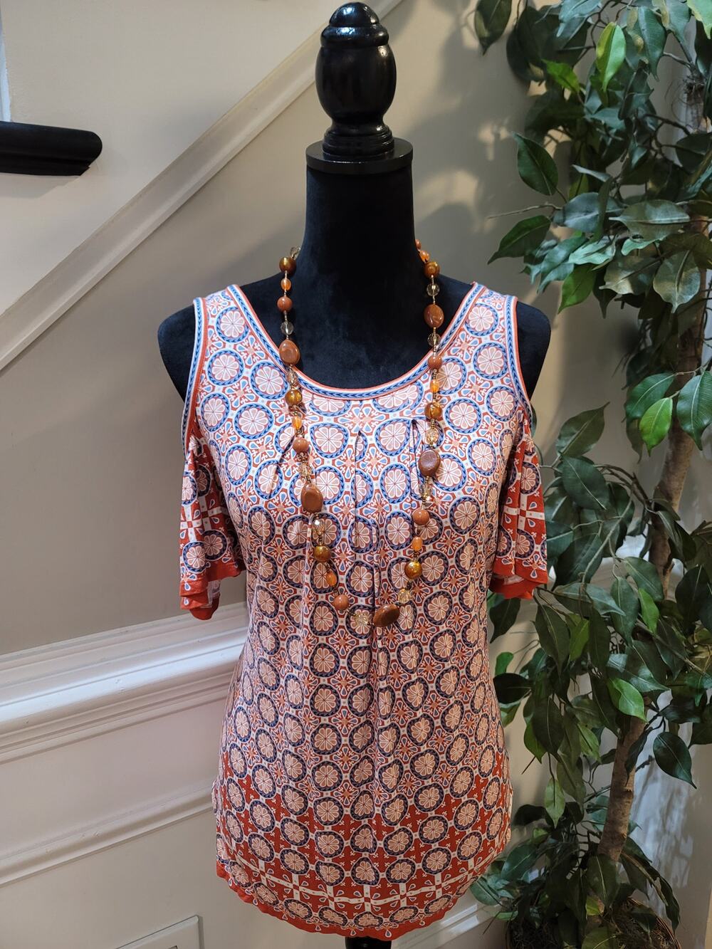 Max Studio Blouse Top Women Medium Orange Geometric Pleated Cold Shoulder Sleeve